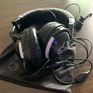 Skull Candy ear phones
